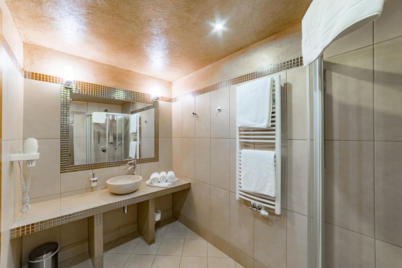 Deluxe Triple Room,1329974774:JPEG